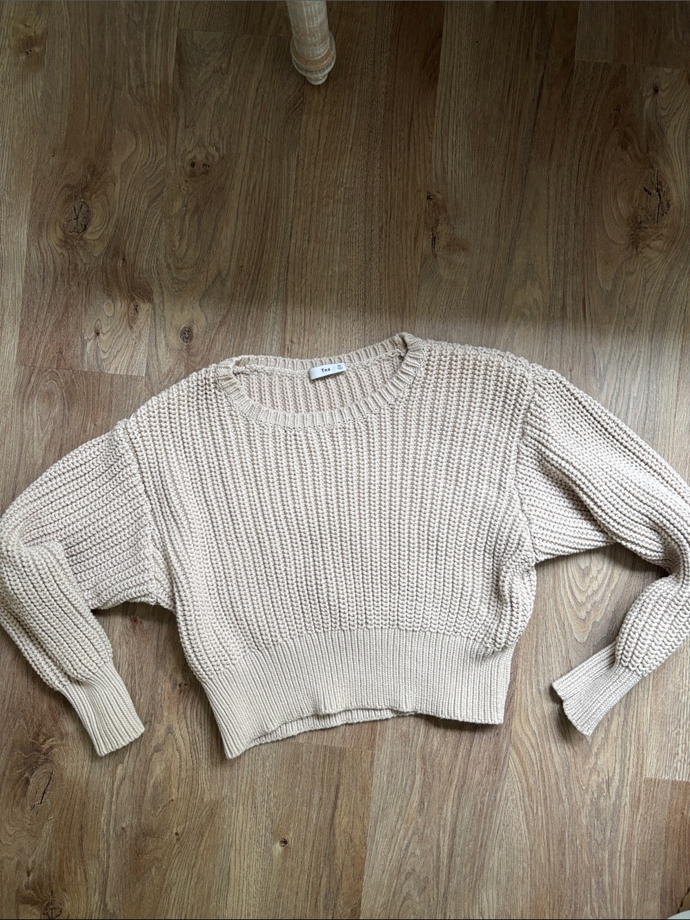 Aritzia Beige Chunky Knit Cropped Sweater
